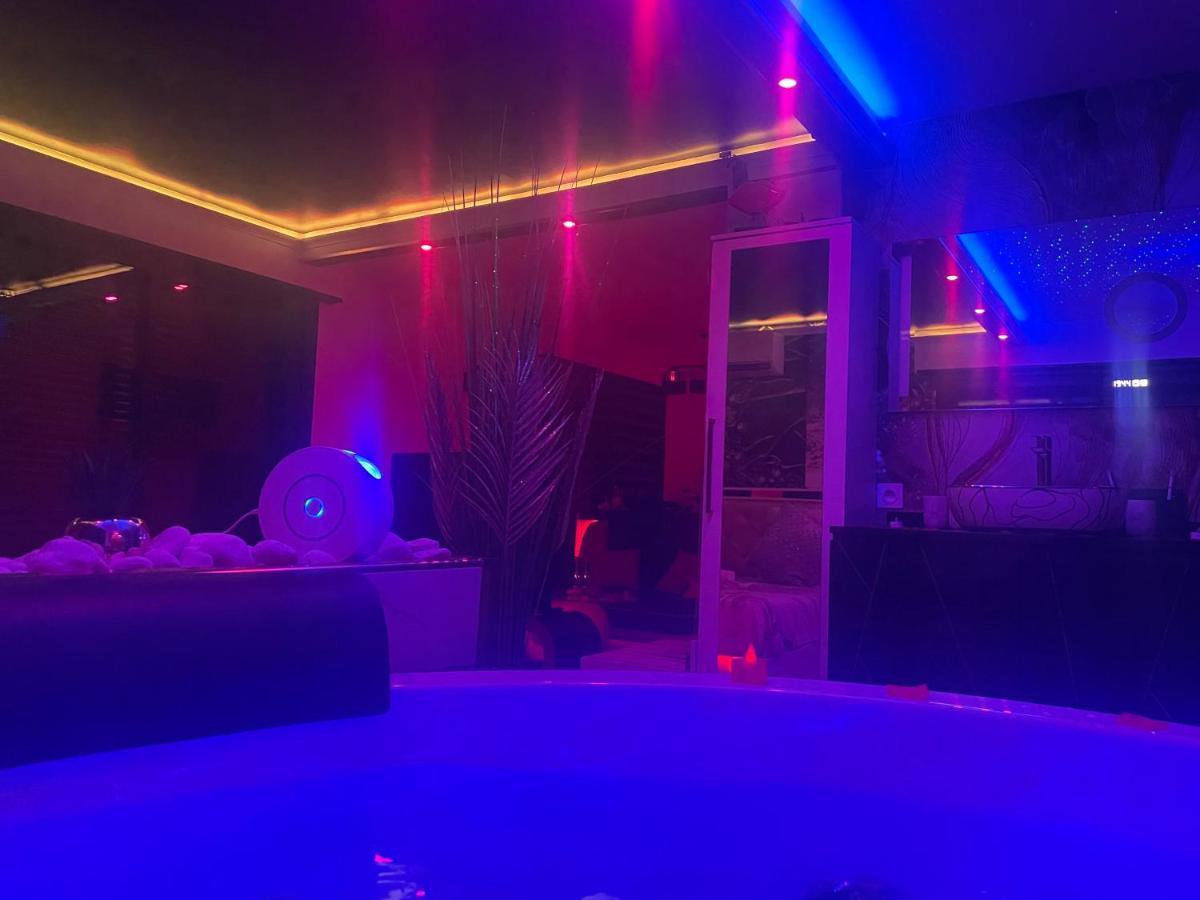 L'aurore De Charme, Clim Jacuzzi, Sauna, Piscine Chauffee Cuisine... Holiday home Carpentras